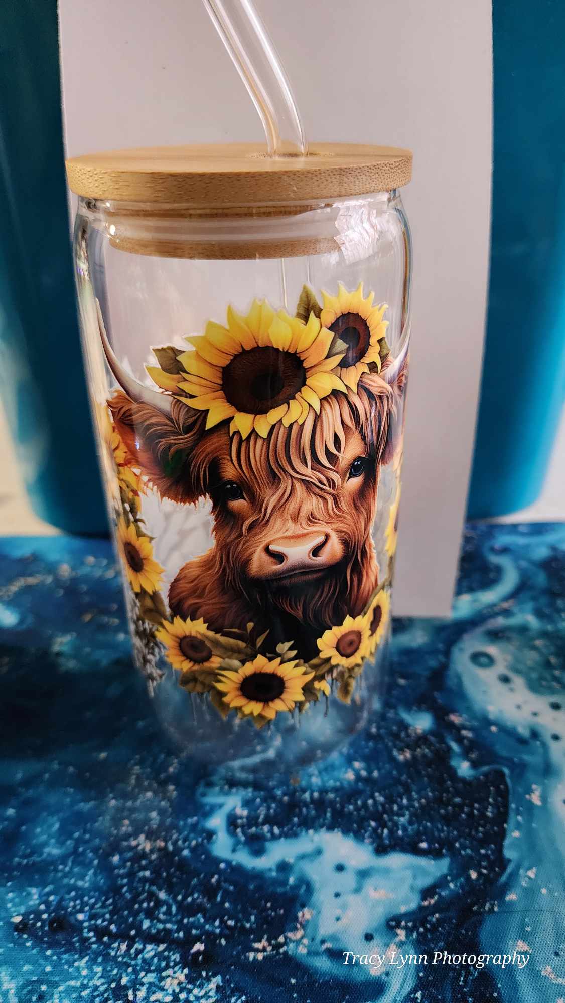 16 Oz Drinking Glasses with Bamboo Lids and Glass Straw - Sunflower Highland Cow