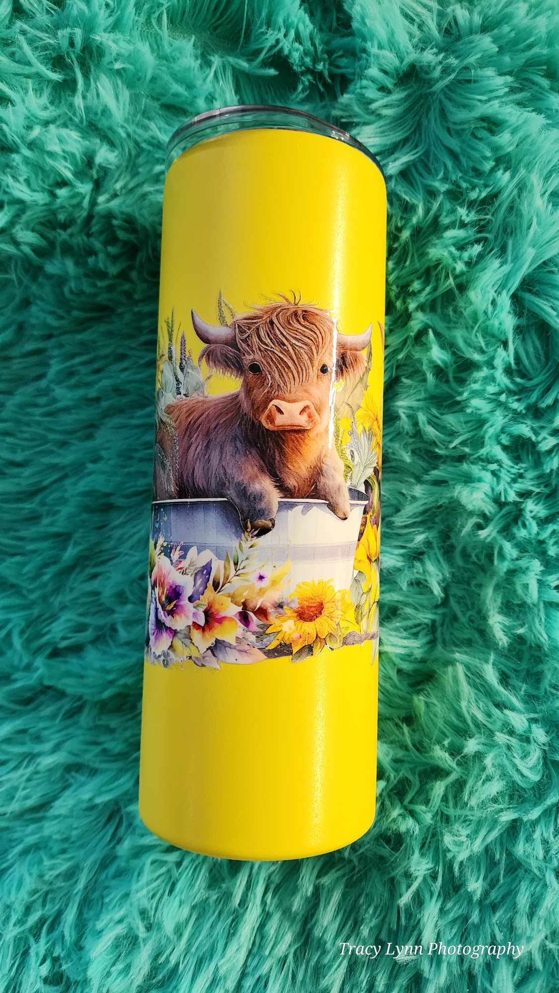 20 Oz Skinny Tall Tumbler and metal Straw - Yellow Highland Cow